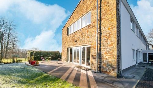 One-Bedroom Holiday Home