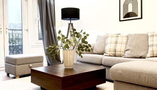 Deluxe Two-Bedroom Apartment with Garden View