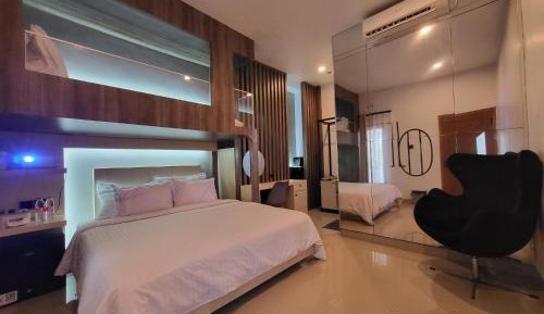 Superior Family Room