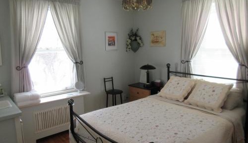 Double Room with Shared Bathroom