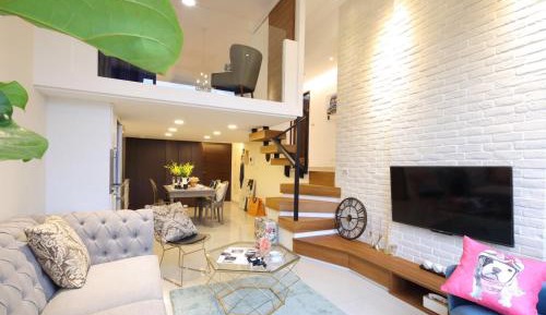 Three-Bedroom Apartment - High Floor