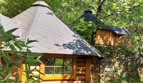 Chalet with Private External Toilet 