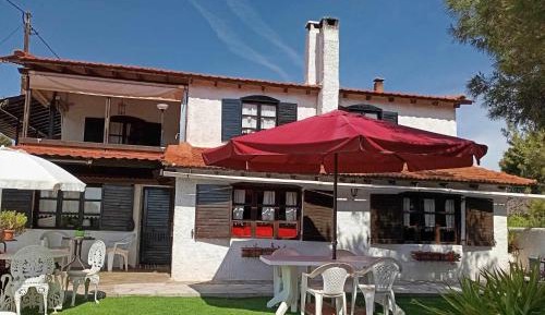 Classic One-Bedroom Apartment with King Bed