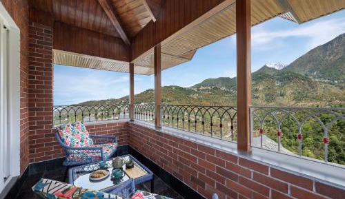 Club Room With Private Balcony
