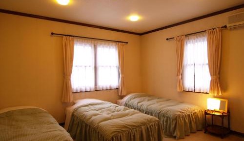 Triple Room with Shared Bathroom