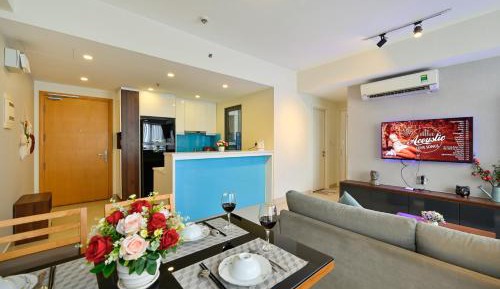 Two-Bedroom Deluxe Apartment with Balcony