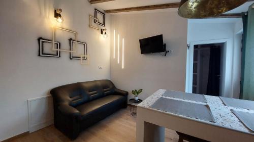Two-Bedroom Apartment with Terrace and Sea View