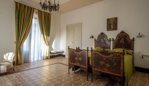 Deluxe Double Room with Castle View