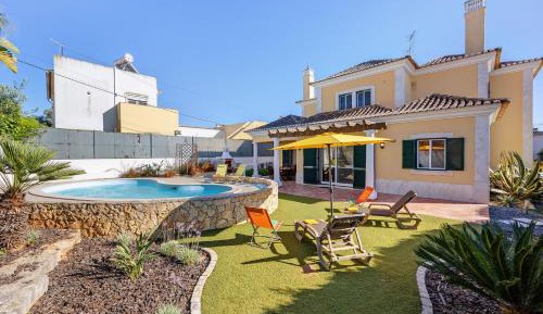 Villa with Garden View