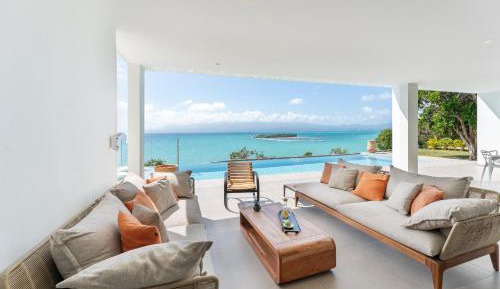 Villa with Sea View