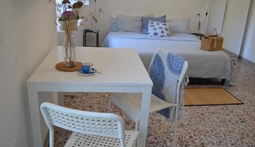 Deluxe Double Room (2 Adults + 1 Child)