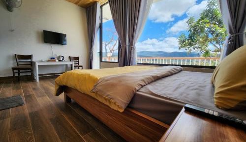 Double Room with Mountain View