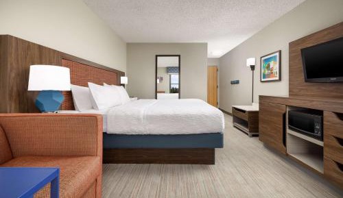 King Room with Sofa Bed and Study - Non-Smoking