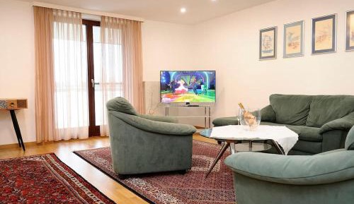 Superior One-Bedroom Apartment with Balcony