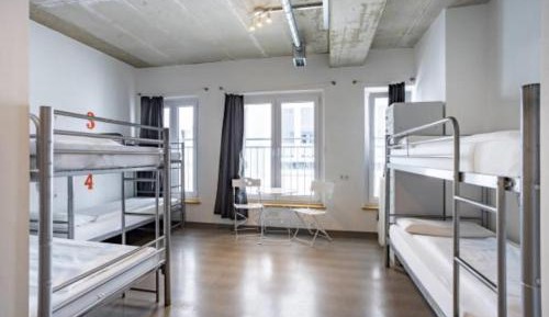Bed in 6-Bed Female Dormitory Room - 18 to 35 years only