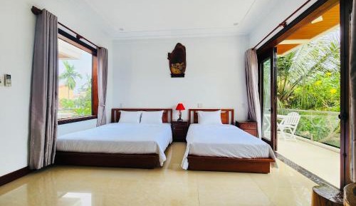 Double or Twin Room with Balcony