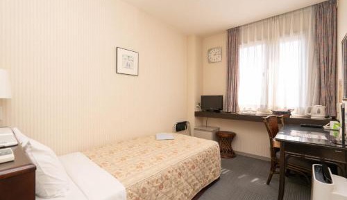 Single Room with Bathroom - Non-Smoking