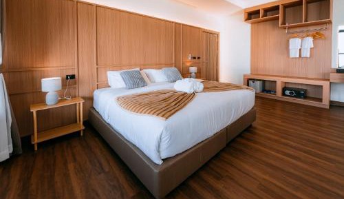 Deluxe Double Room with Bath
