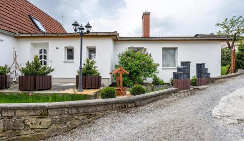 Superior One-Bedroom Apartment