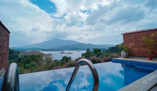 King Room with Pool View