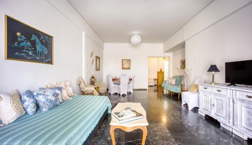 Two-Bedroom Deluxe Apartment with Balcony