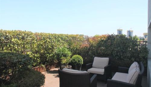 Queen Suite with Terrace