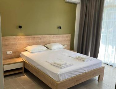 Large Double Room