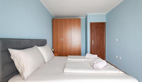 Two-Bedroom Apartment with Balcony and Sea View