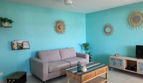 One-Bedroom Apartment - Sea Side