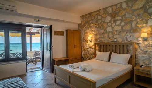 Deluxe Triple Room with Sea View