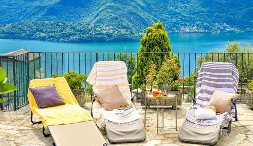 Apartment with Lake View