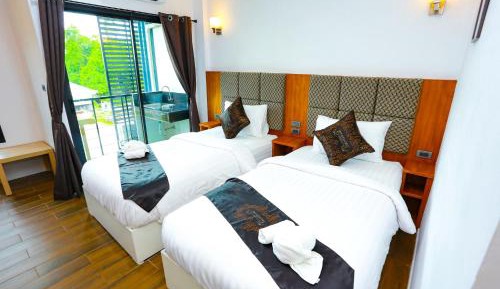 Twin Room with Private Bathroom