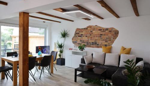 Deluxe Two-Bedroom Apartment with Garden View