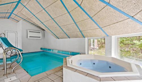 Six-Bedroom Holiday Home