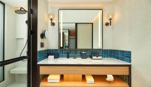 Deluxe Double Room with City View