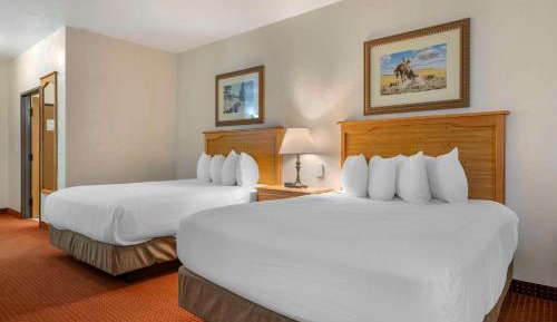 Queen Room with Two Queen Beds - Non-Smoking