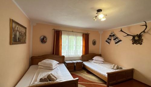 Quadruple Room with Shared Bathroom