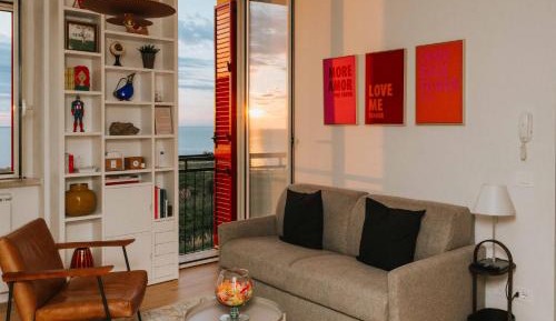 One-Bedroom Deluxe Apartment