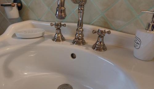Single Room with Private Bathroom