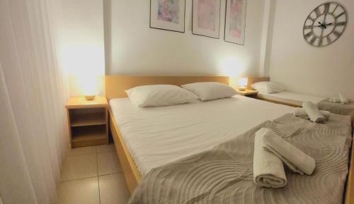 Apartment with Garden View