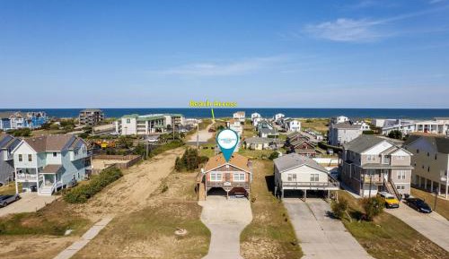 Three-Bedroom Holiday Home 