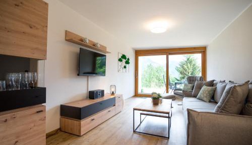 One-Bedroom Apartment with View