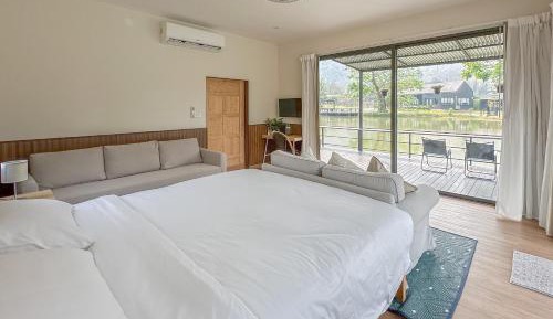 Double Room with Terrace
