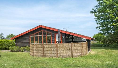 Three-Bedroom Holiday Home 