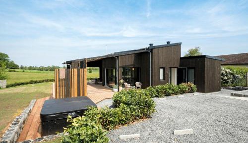 Three-Bedroom Holiday Home 