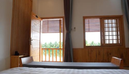 King Room with Lake View