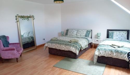 Triple Room with Private Bathroom