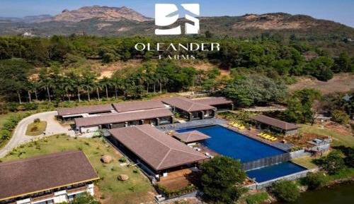 Family Room with Lake View