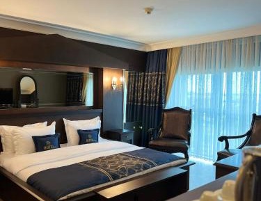 King Suite with Sea View