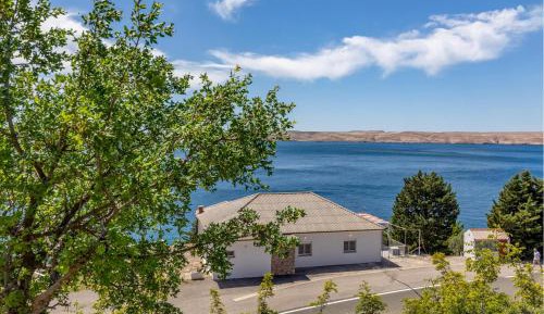 Three-Bedroom Vacation Home 